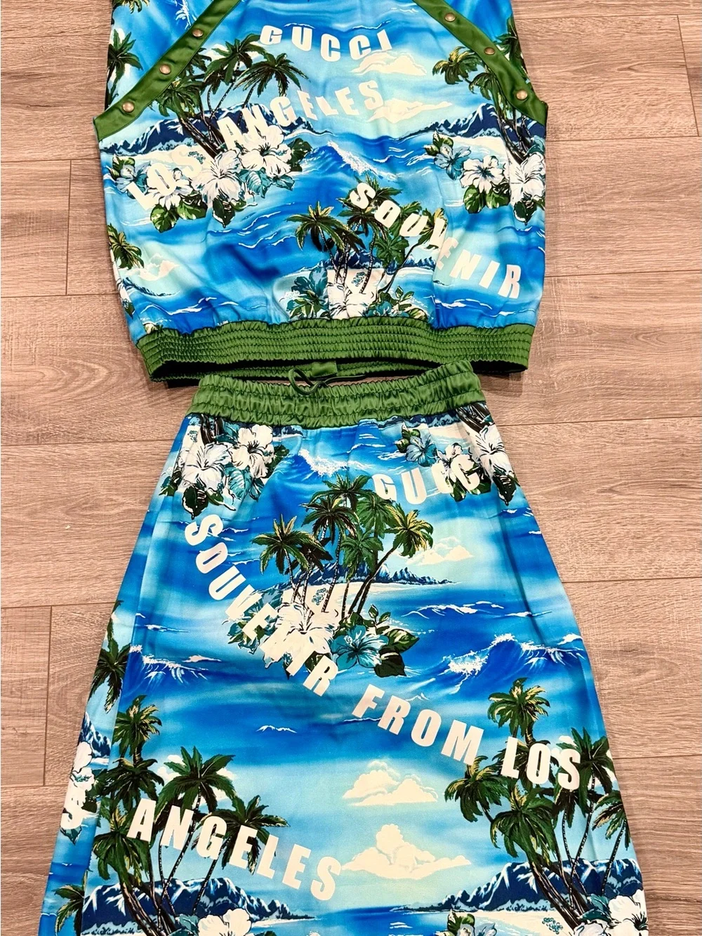 **SOLD**Gucci Blue & Green Tropical Skirt Set - Picture 7 of 8